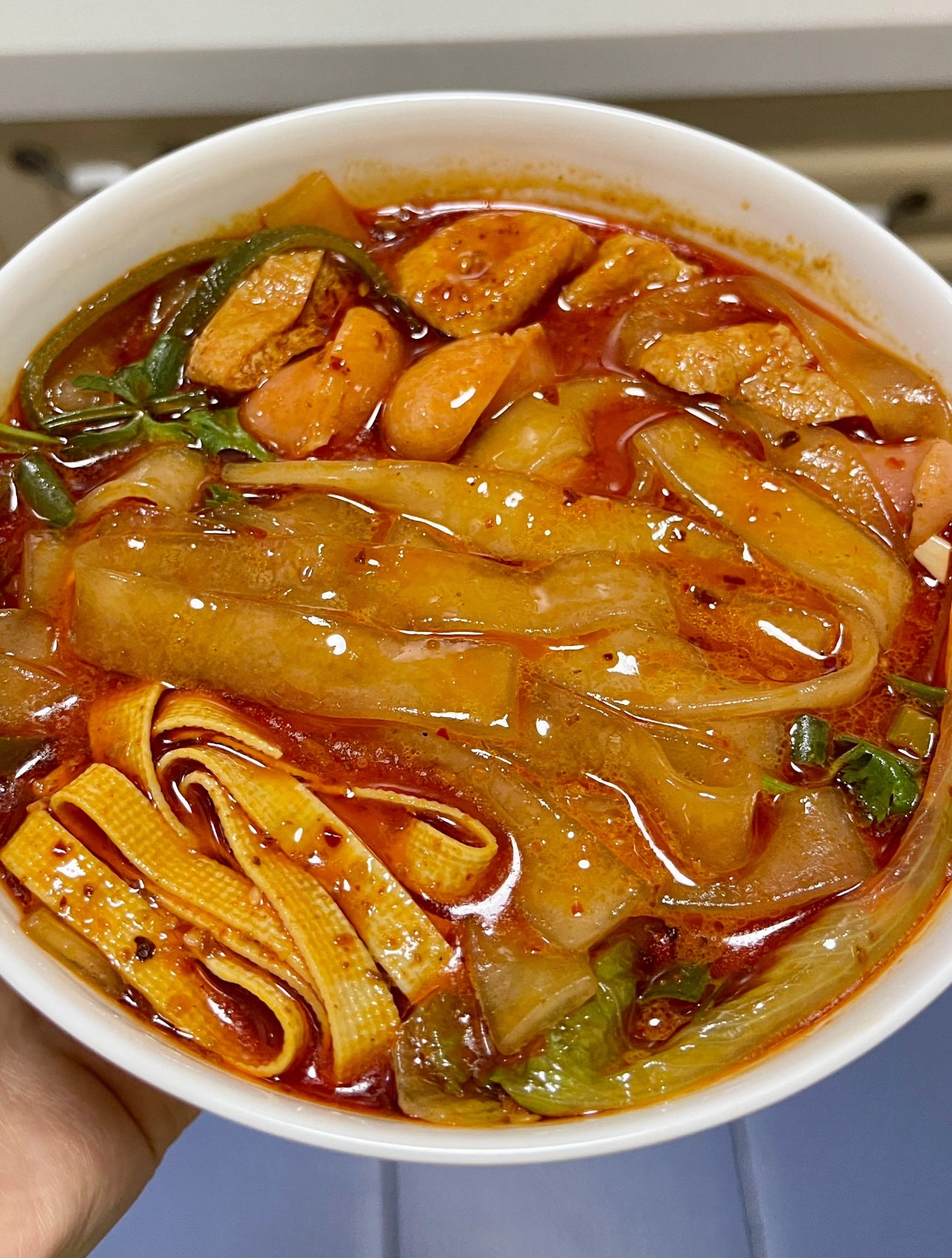 Tian Xiaohua Red Oil Wide Noodles Sesame Sauce Flavor 268g